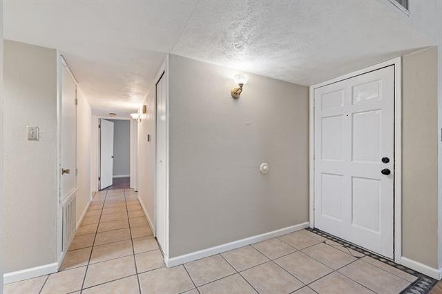 Building Photo - 5588 Squires Dr