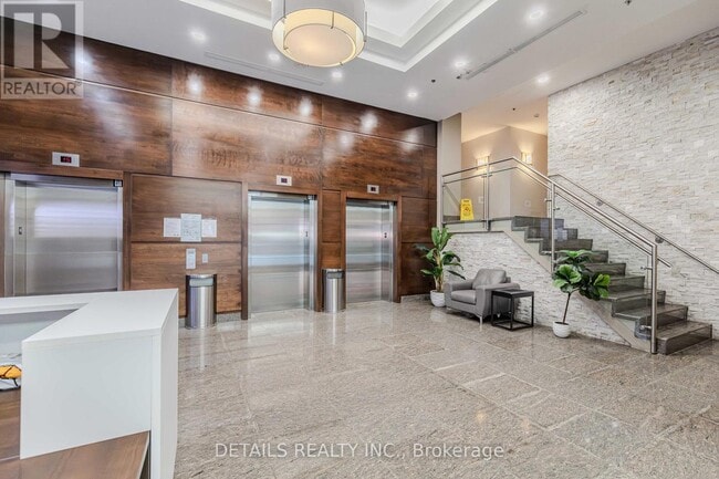 Building Photo - 238 Besserer St