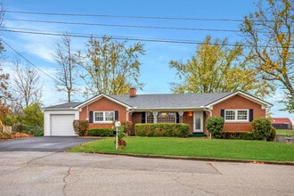 Building Photo - 400 Midland Dr