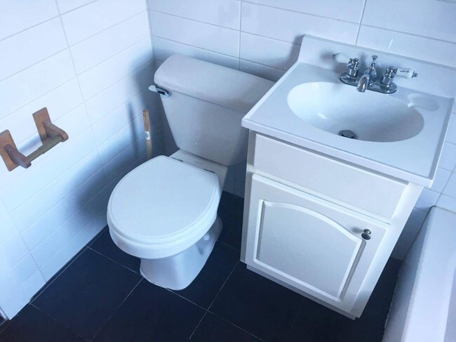 Foto del edificio - 659 Madison St