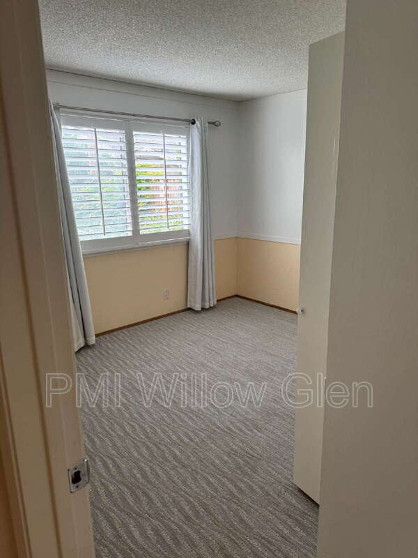 Foto del edificio - 140 Belwood Ct