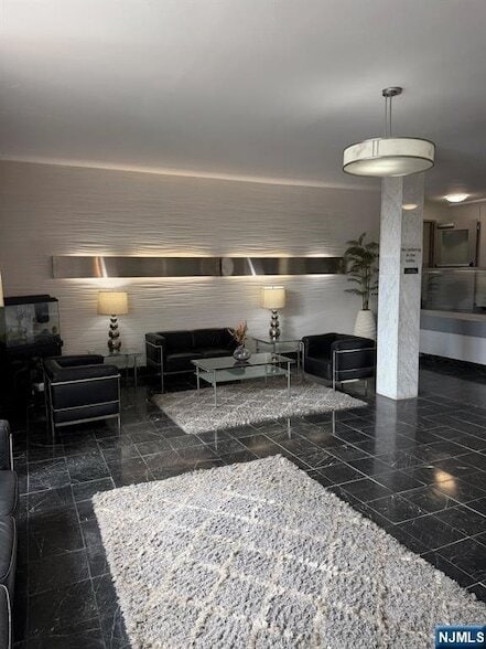 Foto del edificio - 39 E 39th St