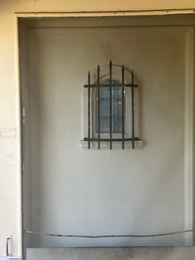 Foto del edificio - 1739 La Senda Pl