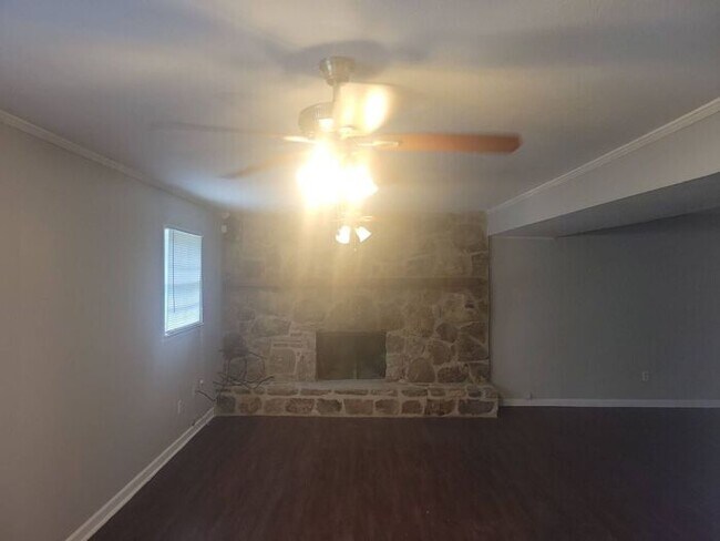 Building Photo - 8396 Willows Way