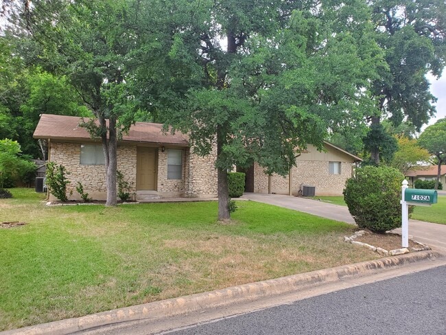 Building Photo - 7102 Dan-Jean Dr