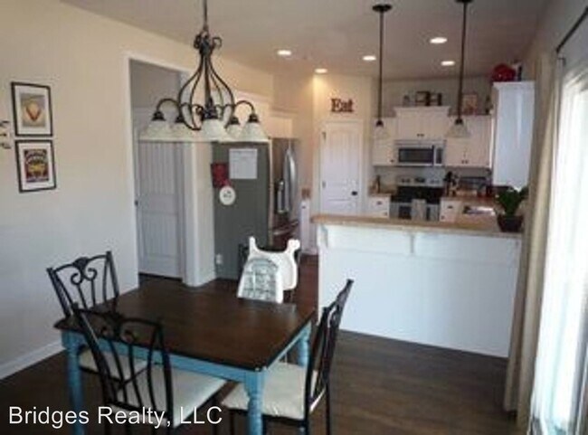 Foto del edificio - 4 br, 2.5 bath House - 311 Crown Heights Way