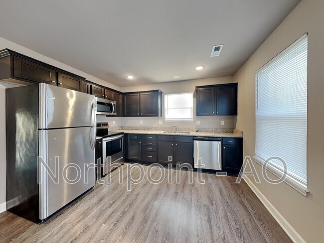 Foto del edificio - 221 SW Sunflower St