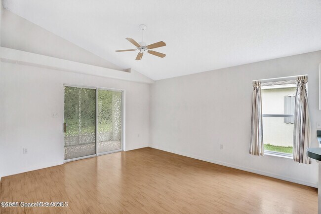 Foto del edificio - 958 Pine Creek Cir NE