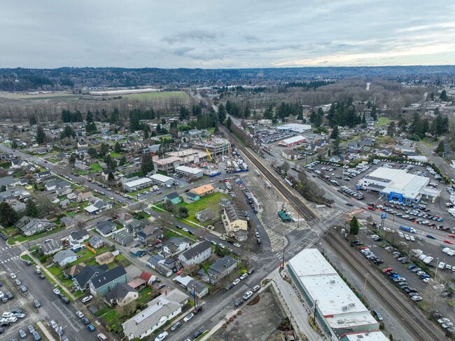 Building Photo - ALL UTILITES INCLUDED!  Electricity, Water, Sewer and Garbage included with rent.  SUMNER STATION...