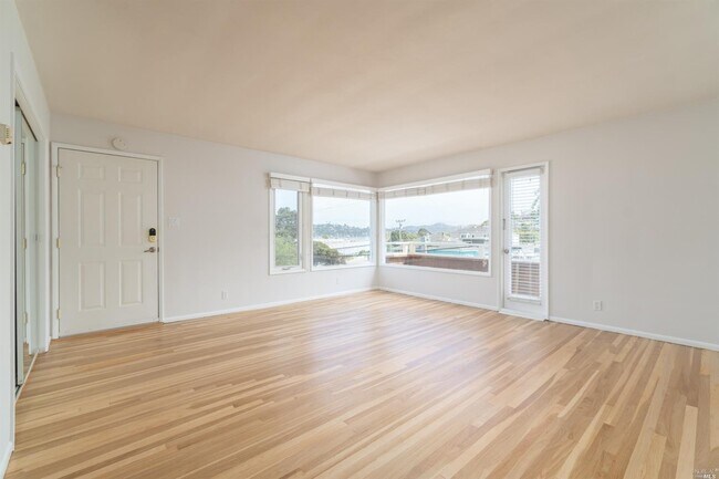 Building Photo - 506B Spring Street, Unit B