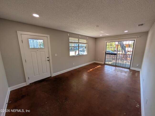 Foto del edificio - 2063 N Laura St
