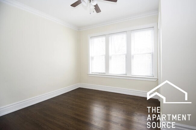 Foto del edificio - 3703 N Hoyne Ave