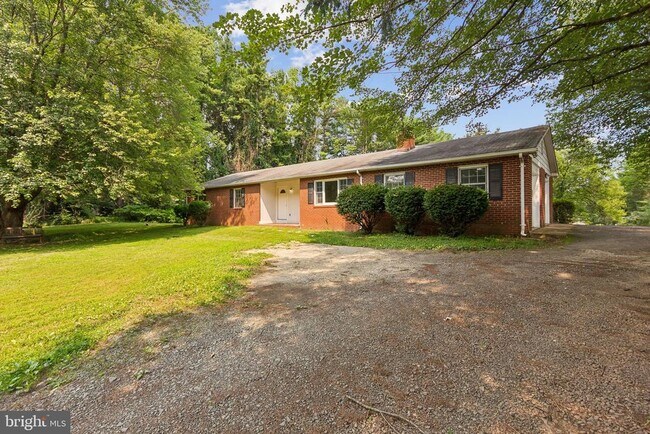 Foto del edificio - 8755 Trinity Ln