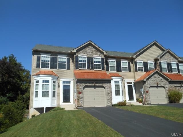 Foto principal - 2 Hillside Ct N