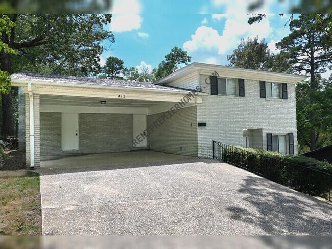 Building Photo - 412 Del Rio Dr