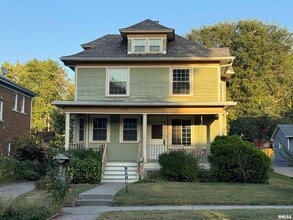 Building Photo - 1029 20th St