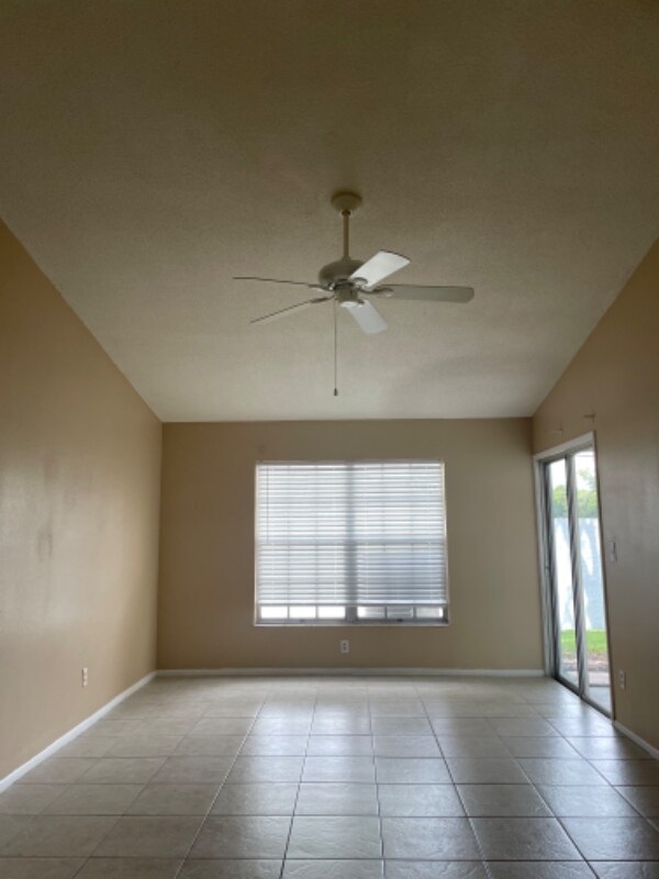 Foto del edificio - 633 Laguna Vista Ct