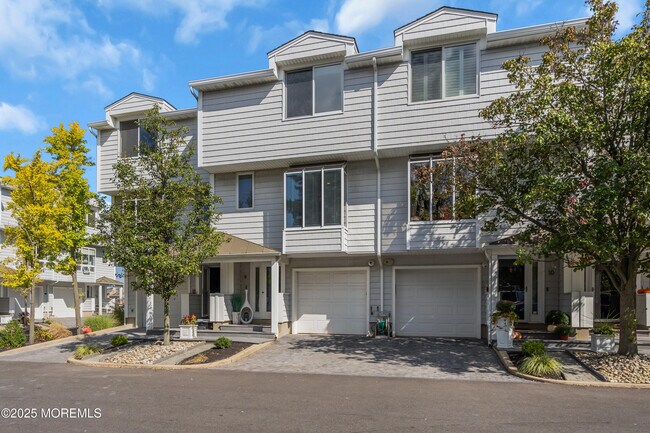 Foto del edificio - 165 Riddle Ave