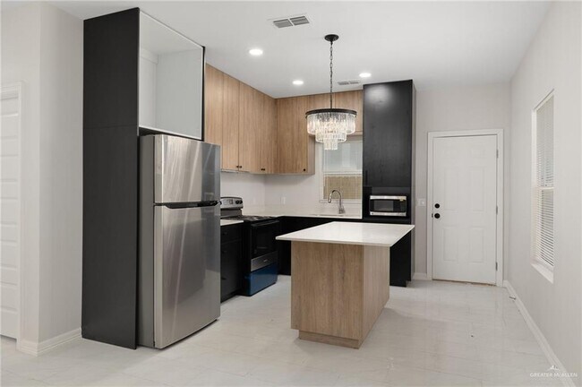 Foto del edificio - 20 Larkspur Ave