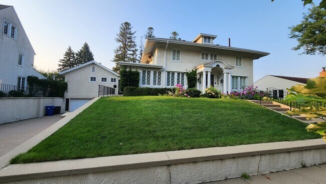 Foto del edificio - 1793 Berkeley Ave