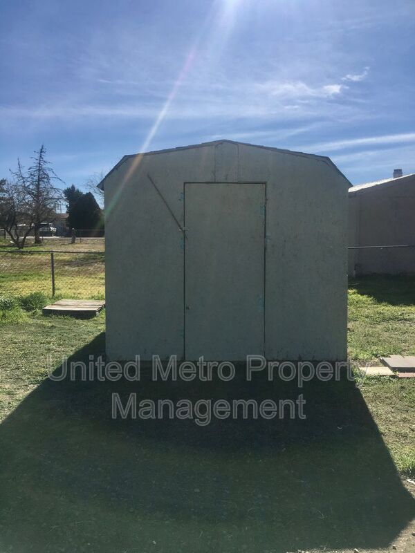 Building Photo - 16063 Maricopa Dr