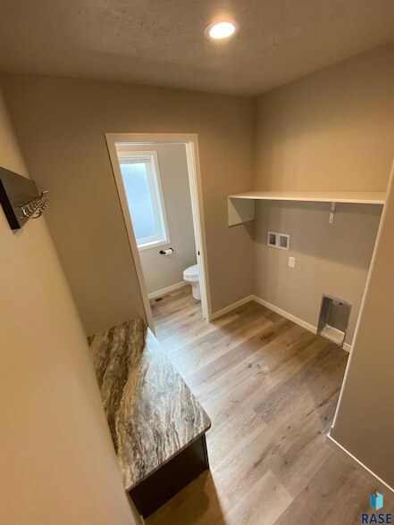 Building Photo - 2607 E Sunburst Dr