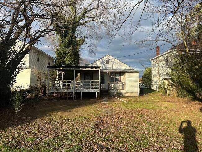 Foto del edificio - 3 bed house in Henrico! Hvac, laundry, new...