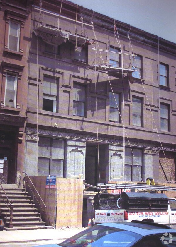 Foto principal - 235 W 120th St