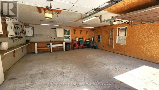 Building Photo - 3909 Guest Rd