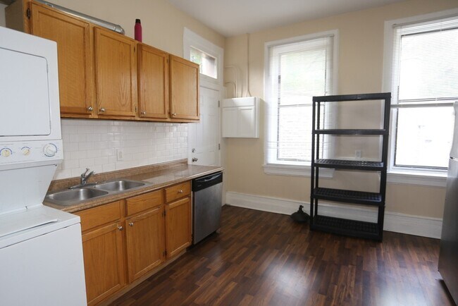 Foto del edificio - 2269 N Lincoln Ave