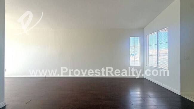 Foto del edificio - 13591 Monterey Way