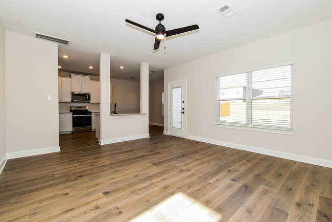 Foto del edificio - 1210 Princeton Hts Blvd