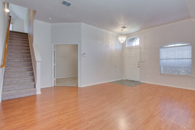 Building Photo - 1133 Hillwood Dr