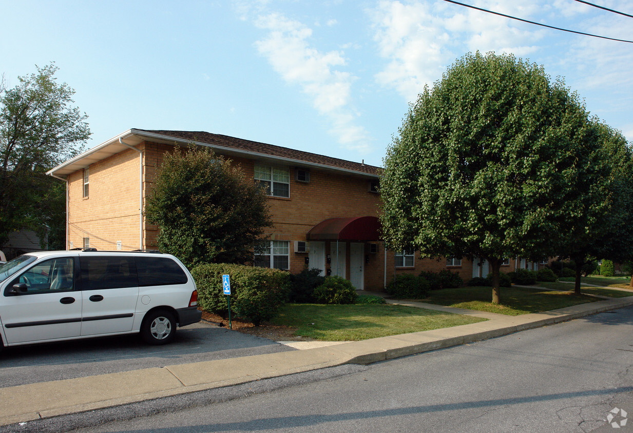 Building Photo - The Nestings - 625 N Saint Lucas