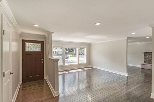 Foto del edificio - 4402 Cotuit Cir