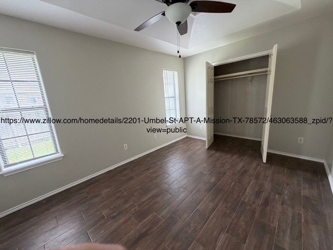 Armario del segundo dormitorio - 2201 Umbel St