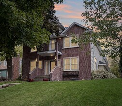 Building Photo - 4407 Curve Ave Building Photo - 4407 Curve Ave