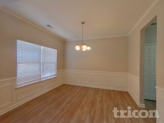 Foto del edificio - 3404 Burnage Hall Rd