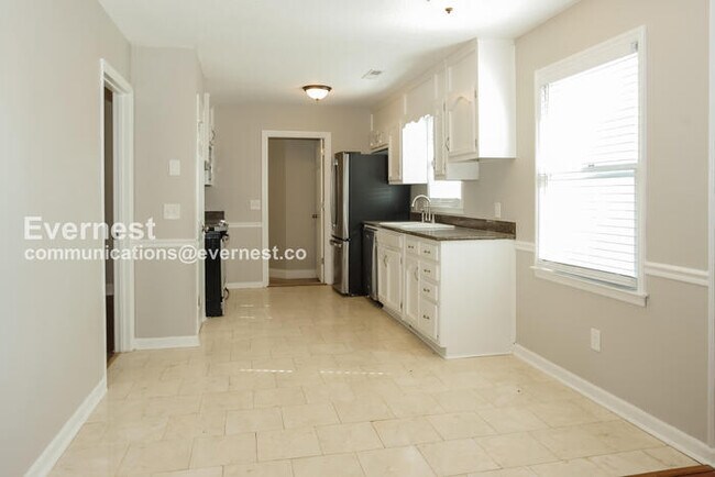 Building Photo - 100 Shackleford Rd