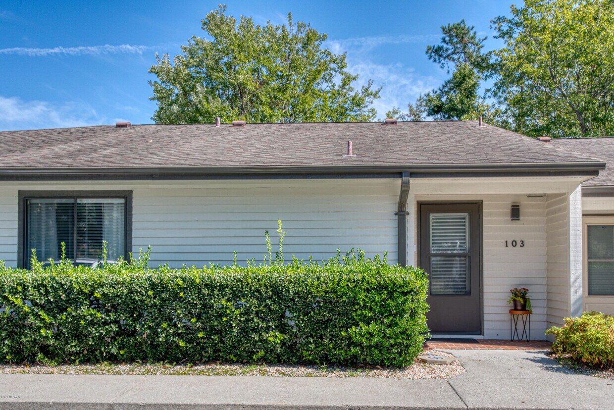 1507 Military Cutoff Rd Unit 103, Wilmington, NC 28403 Condo for Rent