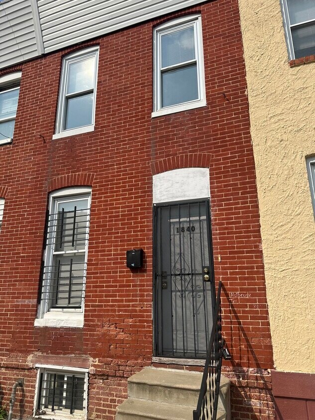 Building Photo - 1 bedroom Houses