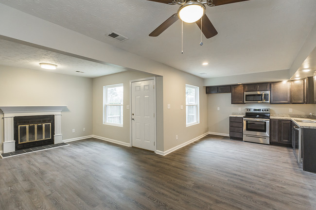 Foto del edificio - 409 Darby Creek Rd