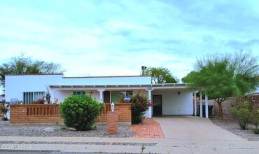 Building Photo - 434 S Vista Del Rio