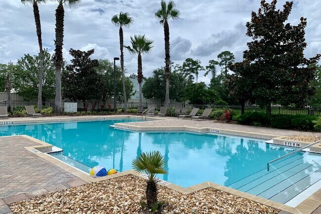 Building Photo - Palencia Two bedroom Condo located in Avila