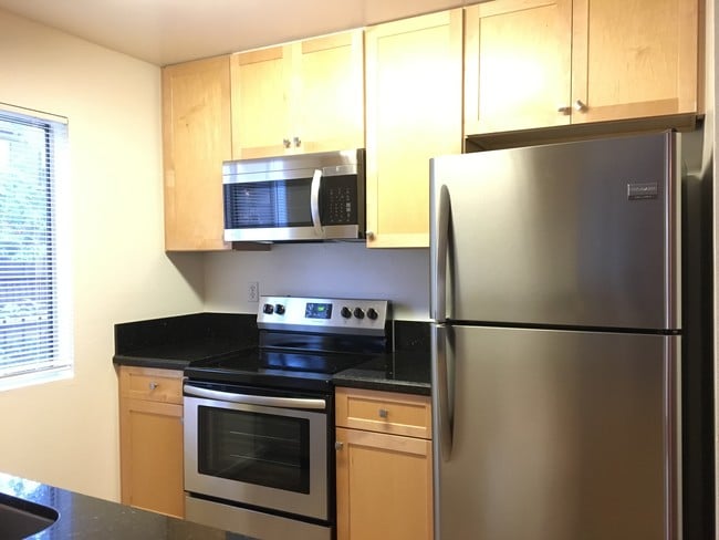 Kitchen - 11112 Summertime Ln Apartment