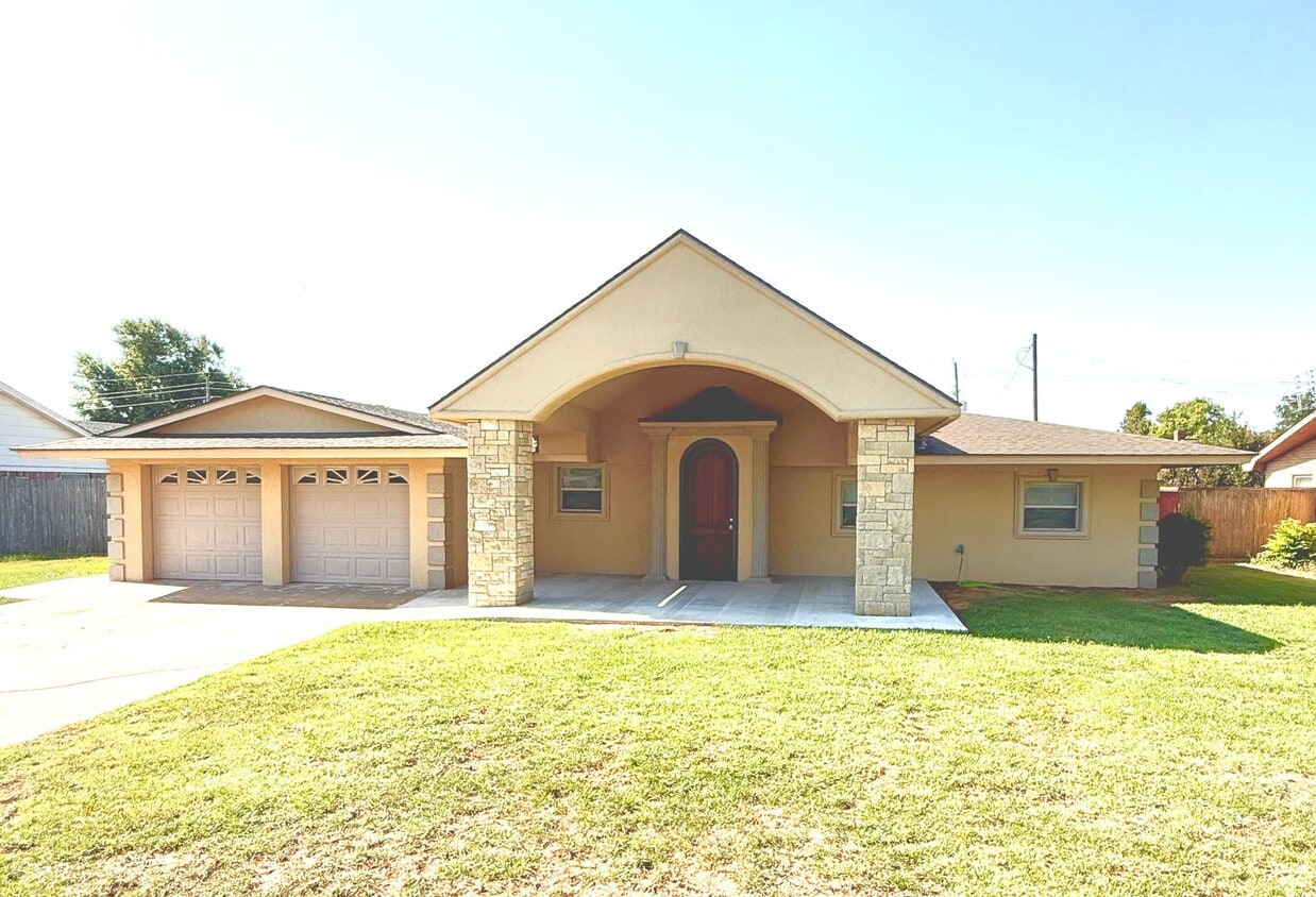 Primary Photo - New Renovated Spanish Style Home