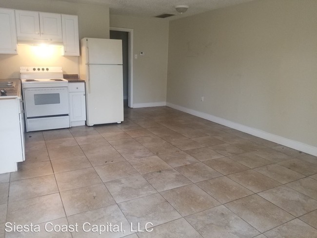 Building Photo - 1 br, 1 bath House - 5843 High St