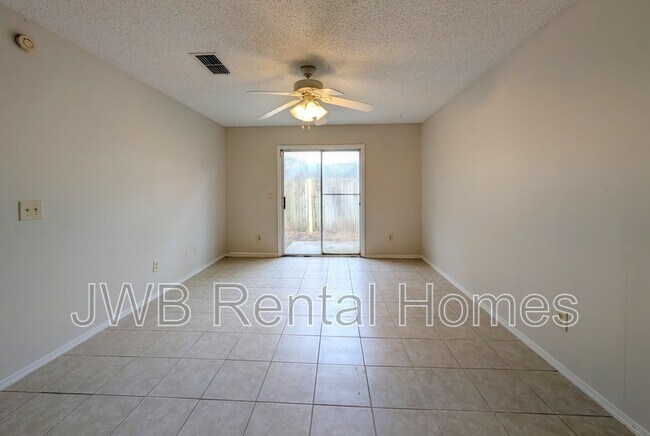 Foto del edificio - 5218 Glen Alan Ct S