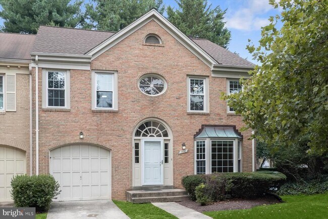 Building Photo - 1550 McLean Commons Ct