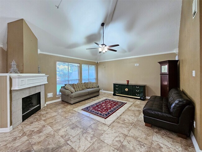 Foto del edificio - 8807 Vista Springs Dr